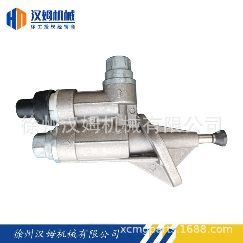 徐工原厂860118585 C4937767枪式输油泵(东康B5.9-C180)(备件)