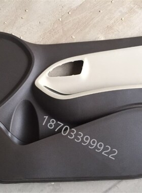 适配御捷马E330门护板r御捷马E330棕黄色门护板总成原厂配件内饰