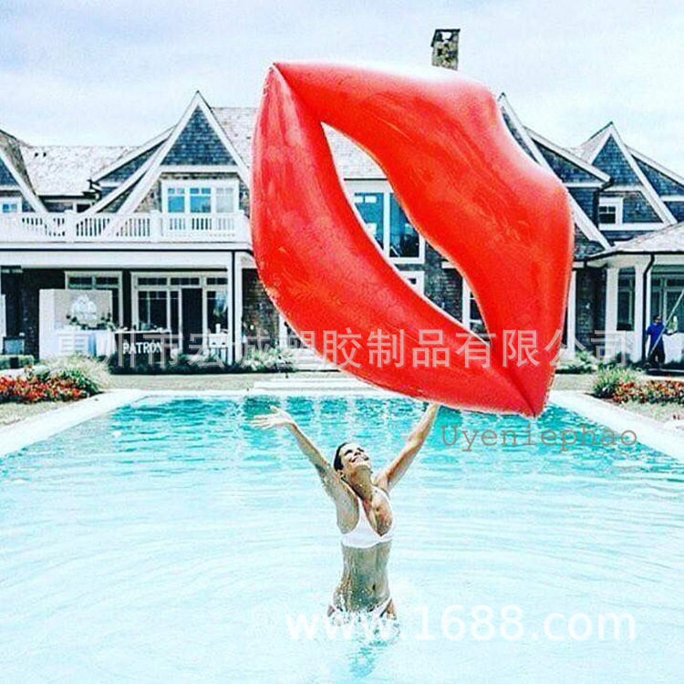 现货 充气嘴唇游泳圈性感红嘴巴浮床水上戏水玩具成人浮排