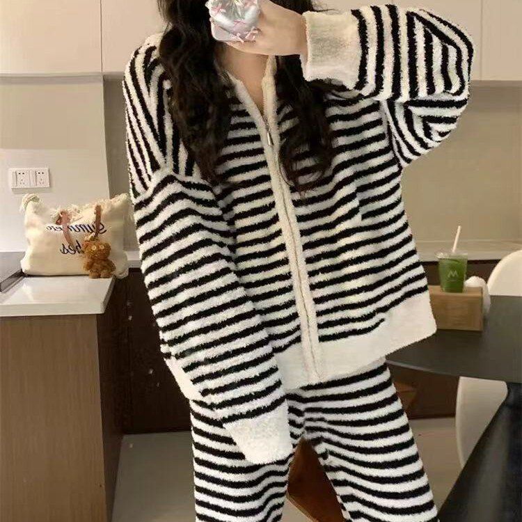 穿家居服女套装宽松黑白条纹半边可外睡衣绒秋冬拉链新款韩版开衫