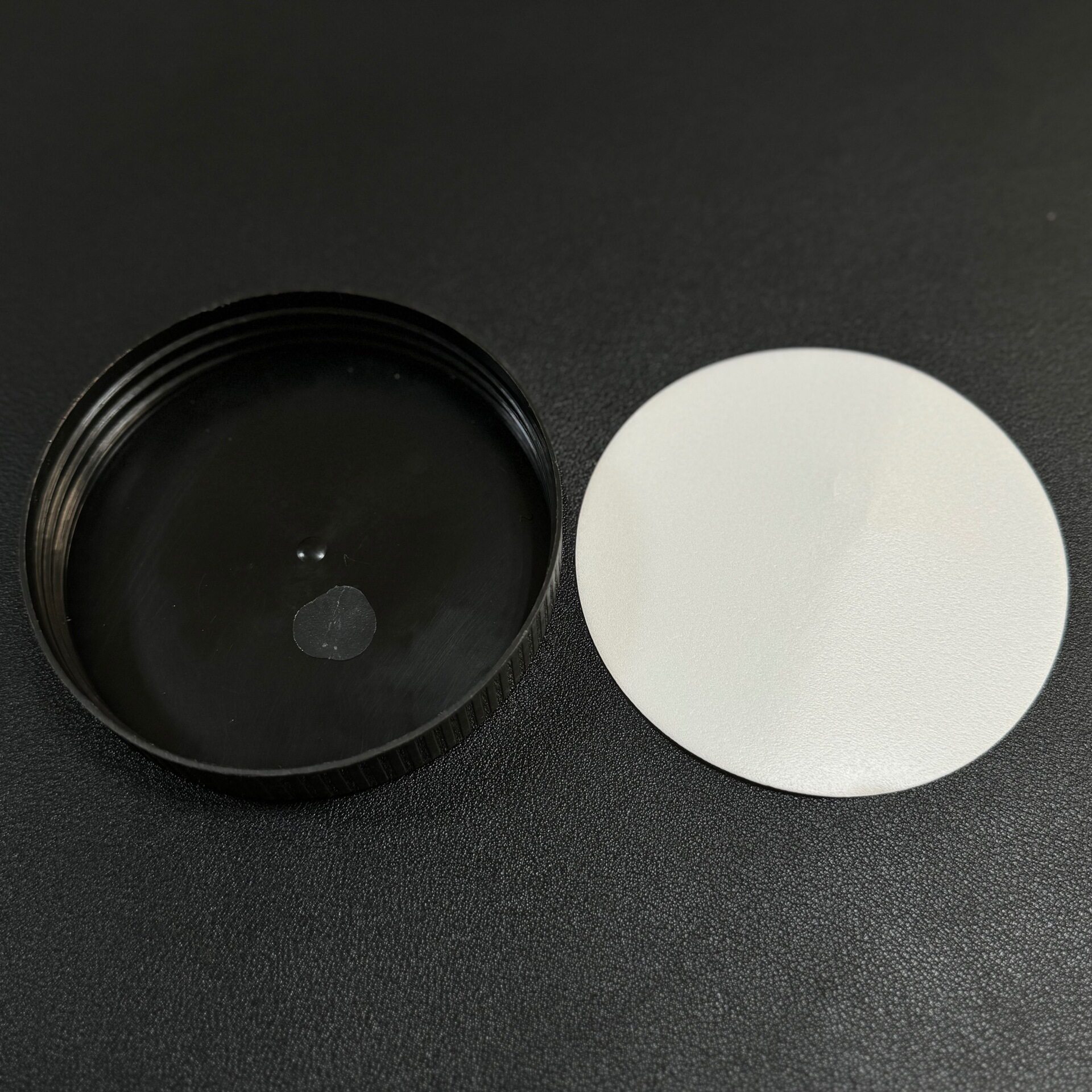 瓶盖滴胶加垫机 盖子点胶塞垫片机 垫片入垫机瓶盖放垫装垫按垫机