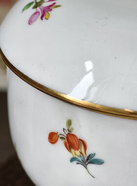 糖果碗ins田园m风梅森手绘立体花卉带盖创意陶瓷家居中古摆件