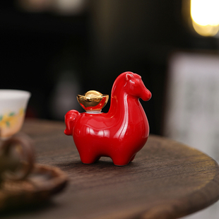 马上有钱陶瓷摆件红色生肖牛马装饰品家居办公室风水摆件牛运亨通