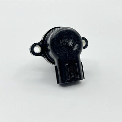 适用铃木GW250F/DL250/GSX250R节气门感测器怠U速感应器控制阀马