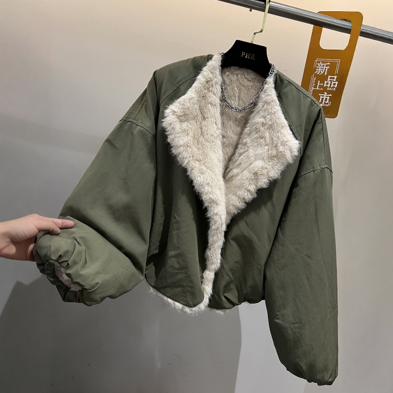 大翻领开衫绒毛毛两面穿设计女