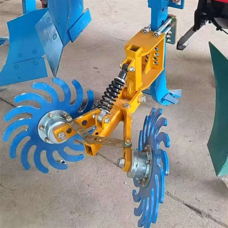 新款通用型风火轮护苗器播种机免耕机可调式U风火轮趟地神器