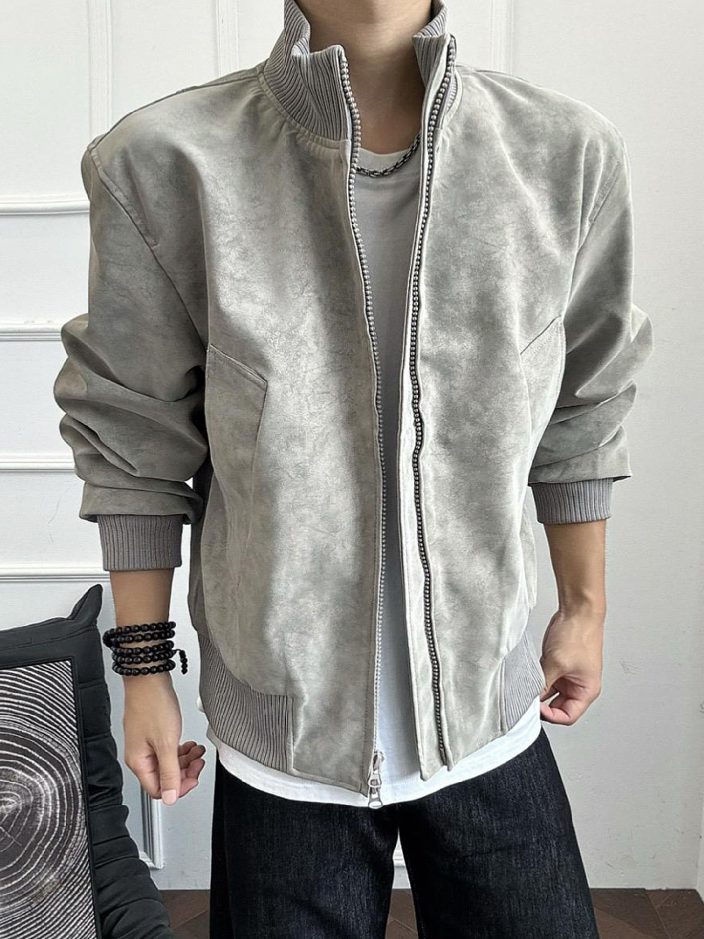 Kişi üçün bomber gödəkçə, batik dəri, yaxalı, payız