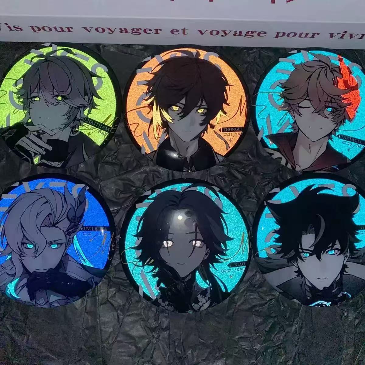 原神周边二次元谷子75mm徽章那维莱特钟离魈双闪反光吧唧创意玩具