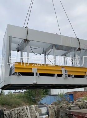 湖北客户定购2.6/4.350吨液压冷压机夹心板定型液压冷压机耐用