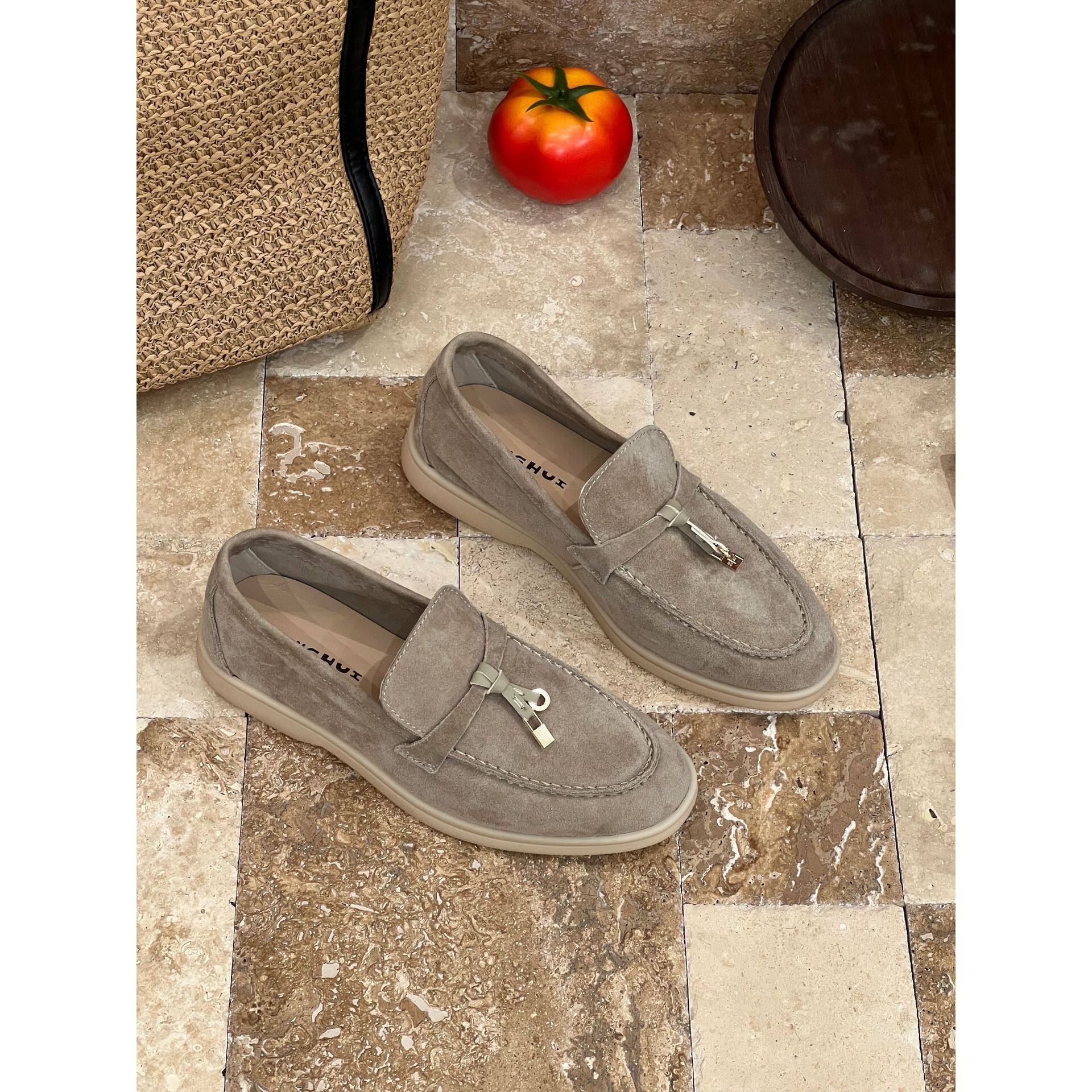 2026夏季新款乐福鞋女羊京皮复古时尚流苏一脚蹬懒人老钱风平底鞋