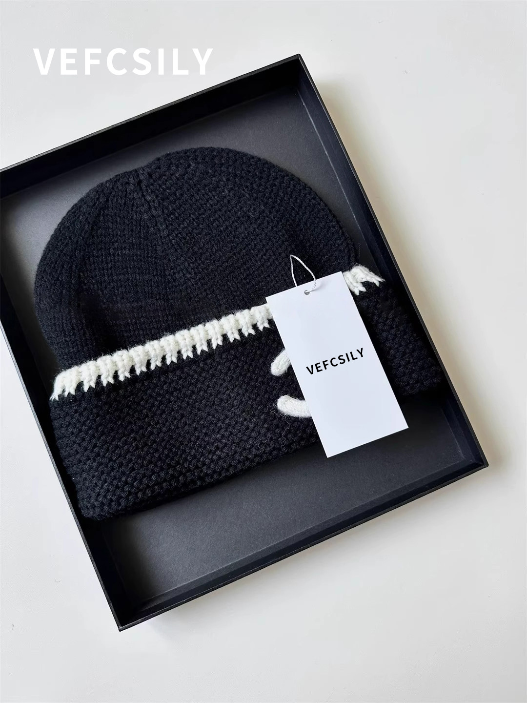 thumbnail for Distinguish the currency on the market, fashionable items, Miss Cocoa! Knitted beanie hat black wool cold hat woman