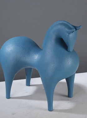 艺术蓝色骏马树脂摆件现代极简茶几D客厅办公室玄关装饰品北欧轻