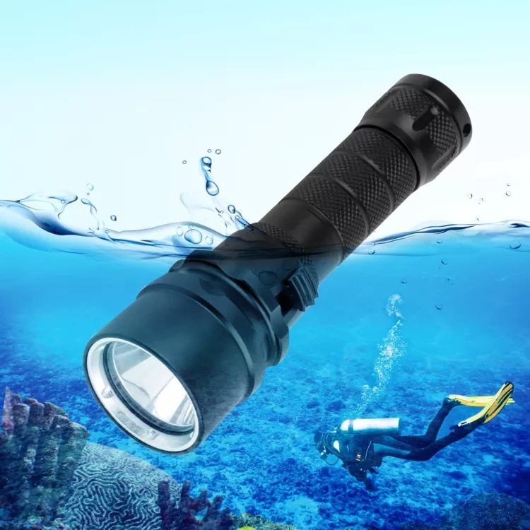 18650潜水手电筒L2 强光1200流明夜潜水下照明潜水灯led手电T41