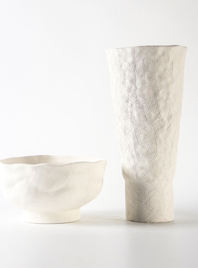 现代简约黑e白纹理陶瓷花瓶摆件样板间售楼处客厅餐桌银色果盘装