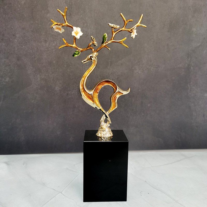 玄关梅花鹿摆件客厅创意现代别墅饰品家居珐琅彩酒柜W装饰轻奢摆