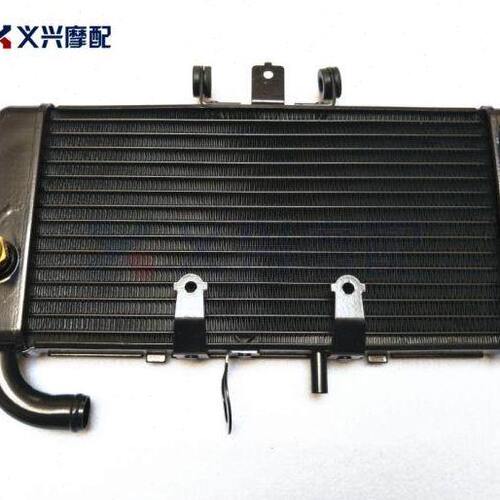 三年 398二8-9192 E0  水冷9器散C-总成2B40 年C0代 水箱代 一VT