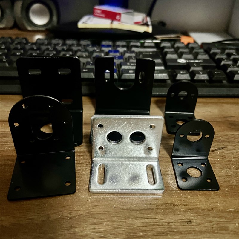 775电机支架 3系列5系列520/370/25mm直流微型马达固定架减速电机