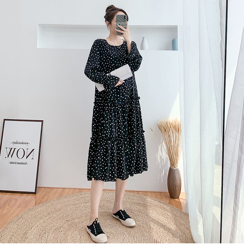 新品孕妇春装长袖碎花连衣裙春秋款潮辣妈时O尚宽松个性外出中长