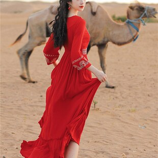 新品 新疆旅游穿搭沙漠长裙Q拍照沙滩裙海边度 红色连衣裙夏女长袖