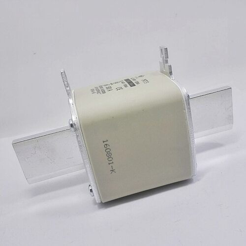 新品飞灵直流熔断器j 熔芯 NT3 630A 500A690V上海电器陶瓷厂有限