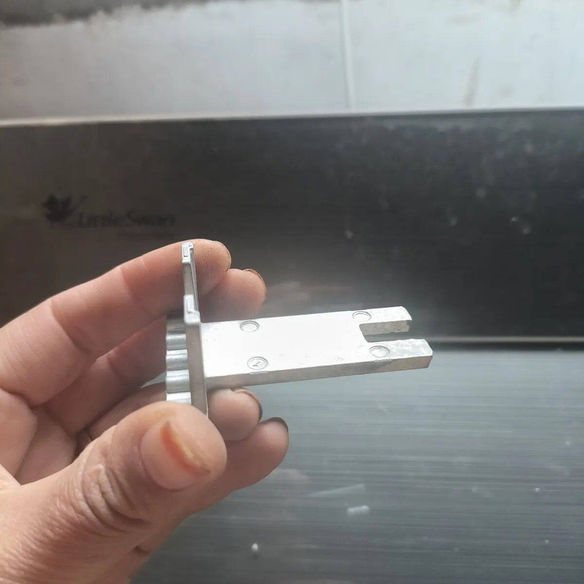 断桥铝合金外开窗户拨叉插片平开门平开窗执手传动叉片配件