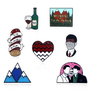 爆款美剧新款双峰胸针爱心桃心双峰电视剧卡通人物珐琅别针