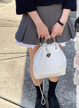 25春夏韩国小众八奶小香风双肩包女粗花呢链条水桶甜美小背包