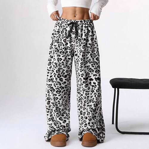 Women Cartoon Bear Pattern Fleece Sleepwear Knit Warm Pants