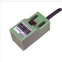 沪工SN04-P2接近开关 方形传感器PNP直流三线常闭 12V 24V