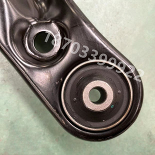 适配众泰Z100下支臂云100 云100S下肢臂悬挂三角臂W底盘下摆臂摇