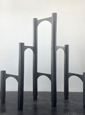 现代简约金色黑色几何金属旋转烛C台样板房室内餐桌桌面饰品摆件