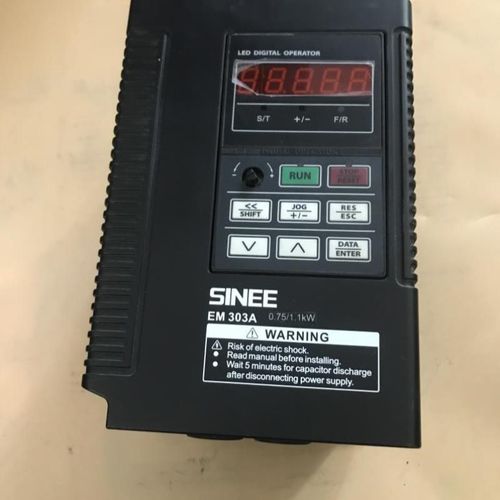 变频器  EM303A-0R7G-3Bs  EM303A-1R5G-3B  EM303A-2R2G-3B!