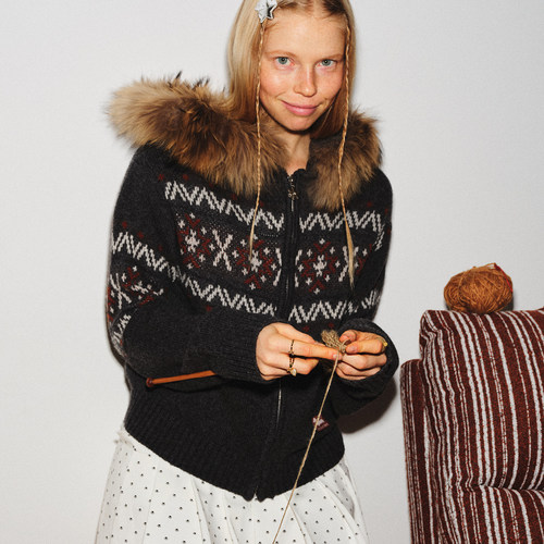 demi et demi×ROSYDOEDIAN赵露思联名30%绵羊毛费尔岛毛领毛衣