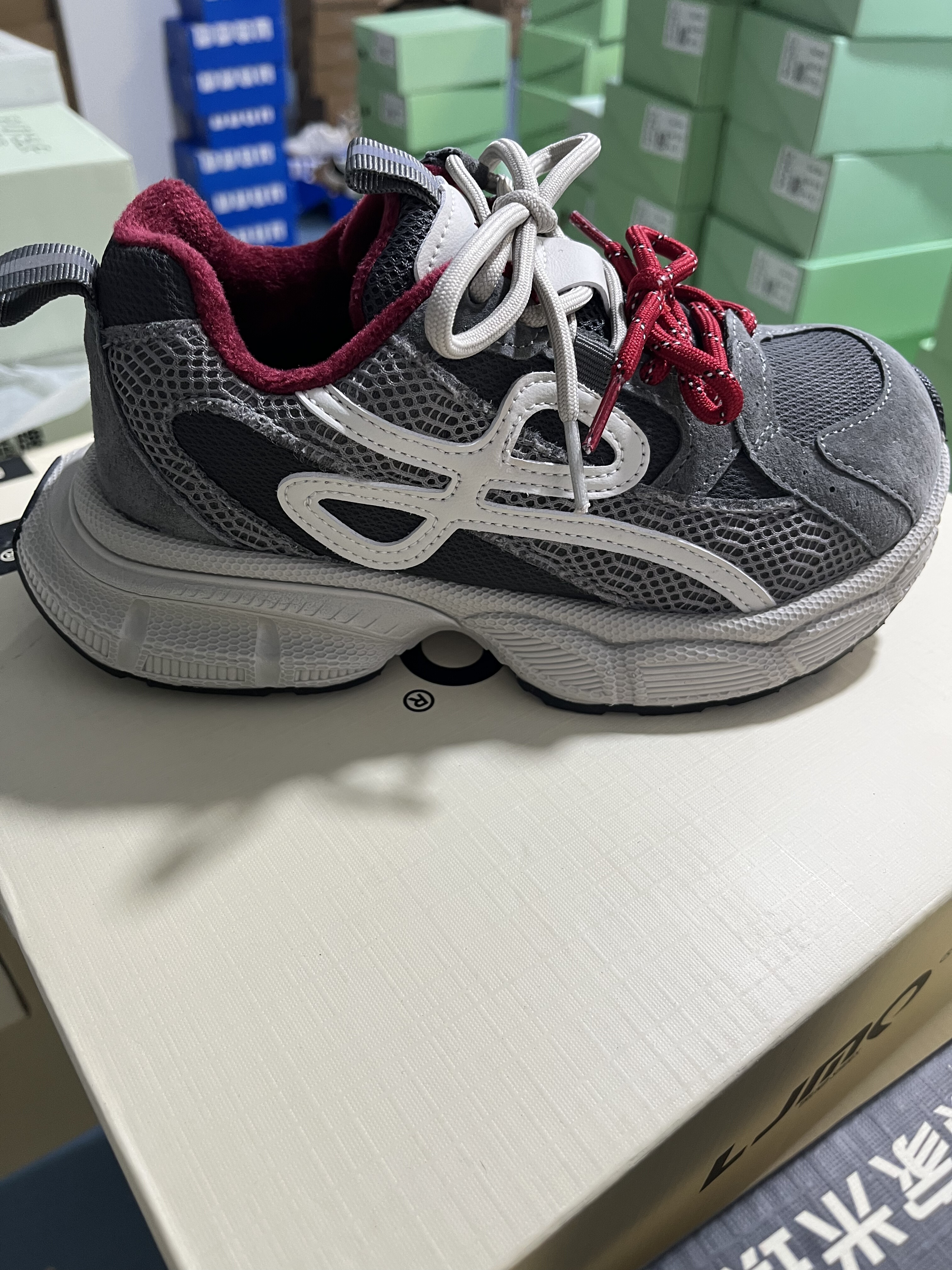 2025年新款加绒男女童运动鞋老爹鞋