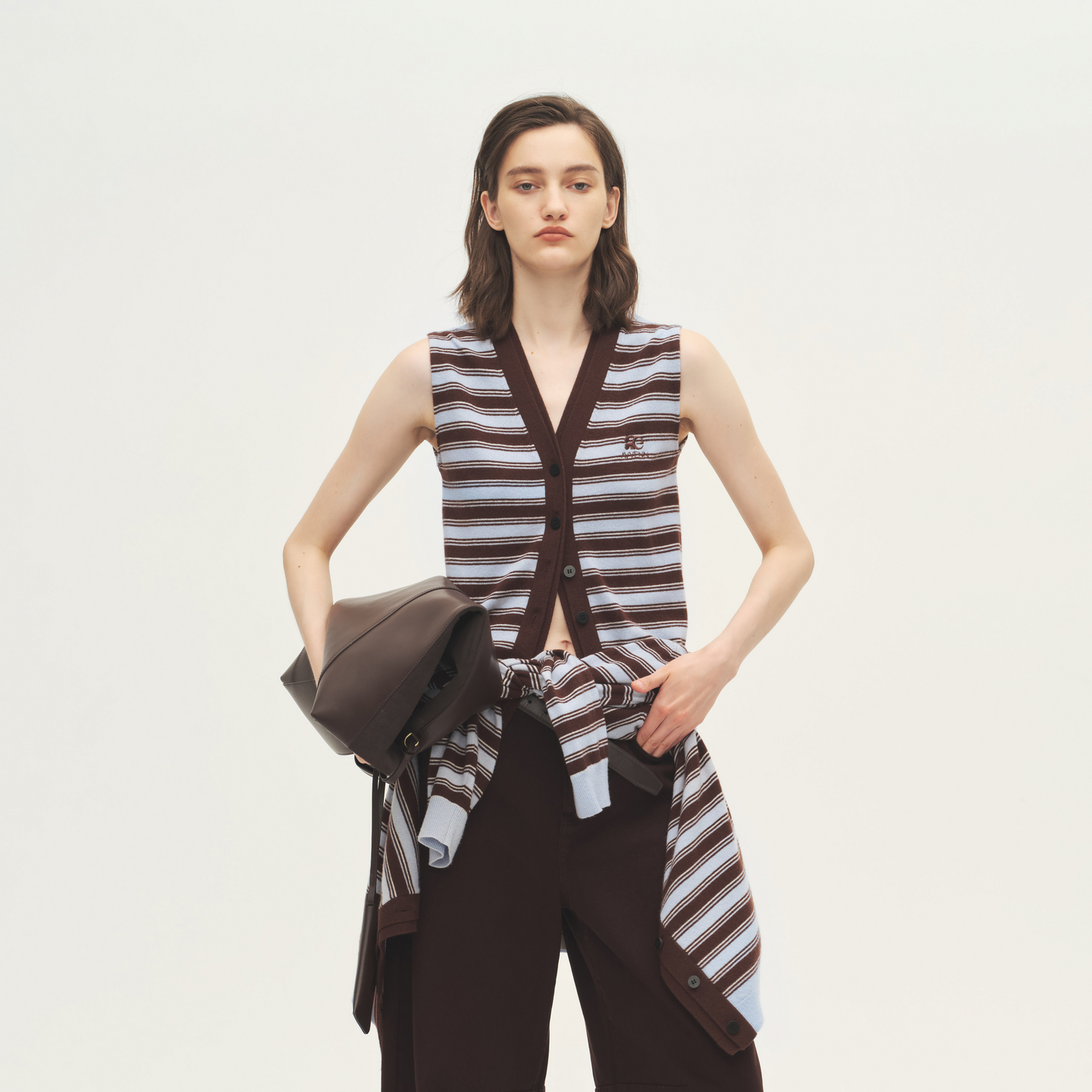 AVVENN设计师款咖啡条纹无袖宽松V领显瘦针织马夹AL70702580