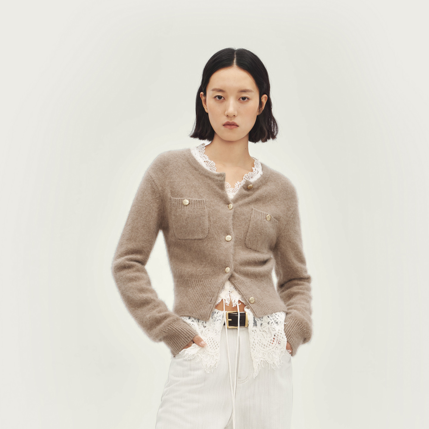 AVVENN混纺纱线驼色毛衣开衫短款垫肩设计驼色AL92801573