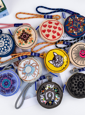 高颜值零钱包迷你小包挂件刺绣硬币包便携收纳袋钥匙链扣手提防水