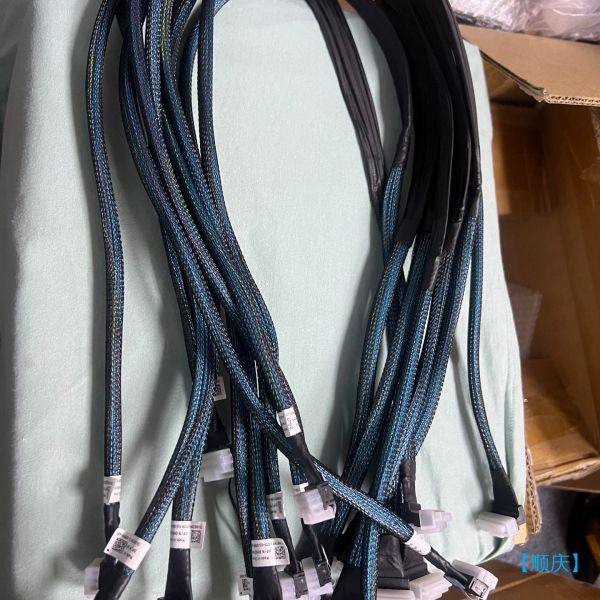 【顺庆】Dell R750 R7525 R760 12背板SAS线【议价】