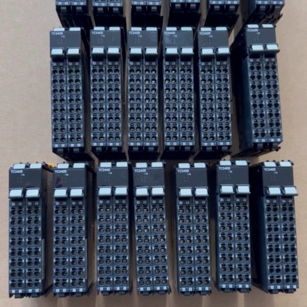 【顺庆】欧姆龙温度控制单元 NX-TC3405，成色99新！看好了！【议