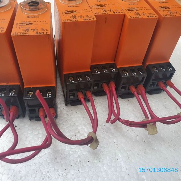 SYRELEC时间继电器450一个。设备上直接拆的，成色如图议价