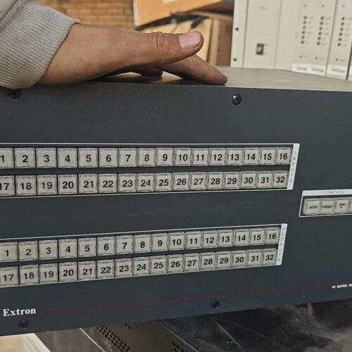 【顺庆】Extron#爱思创  视频矩阵切换器  RGBHV  32【议价】