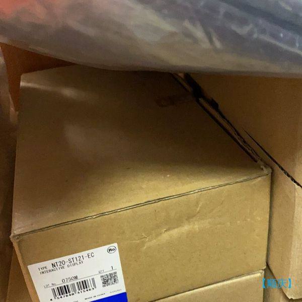 【顺庆】欧姆龙触摸屏NT20-ST121B-EC【议价】