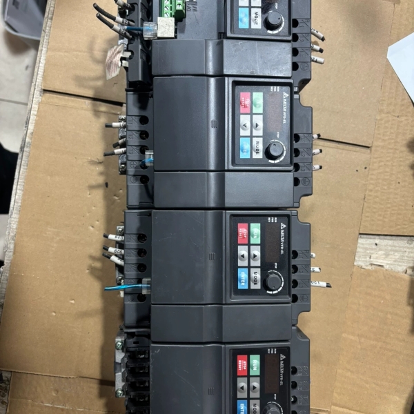【顺庆】台达变频器MODEL：VFD022EL43A。2.2KW 3【议价】