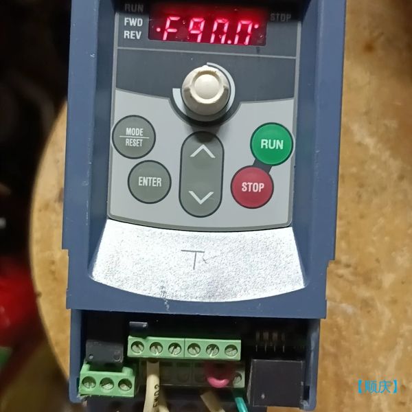 【顺庆】fvr0.75s1s-7c富士0.75kw变频器220v0.【议价】