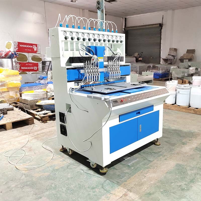 12色自动滴胶机 PnVC鞋面滴塑标硅胶商标机 PVC软胶机器点胶机