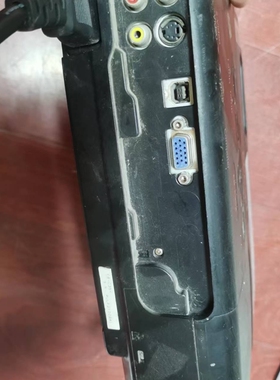 极速新品EB-C35X投影机x 实物图拍摄成色如图,3000流明