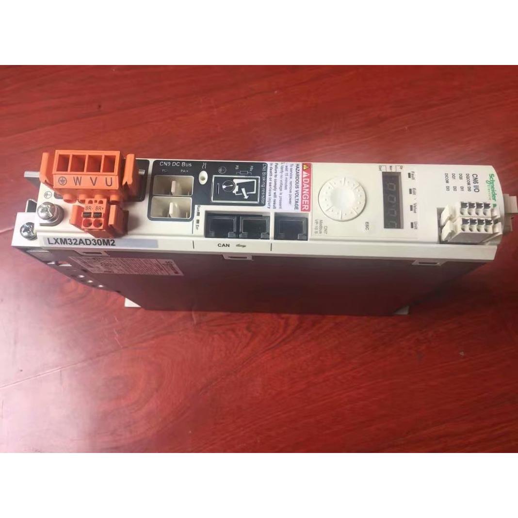 伺服LXM32SD30M2驱动器30A RMS峰值电流单相230V