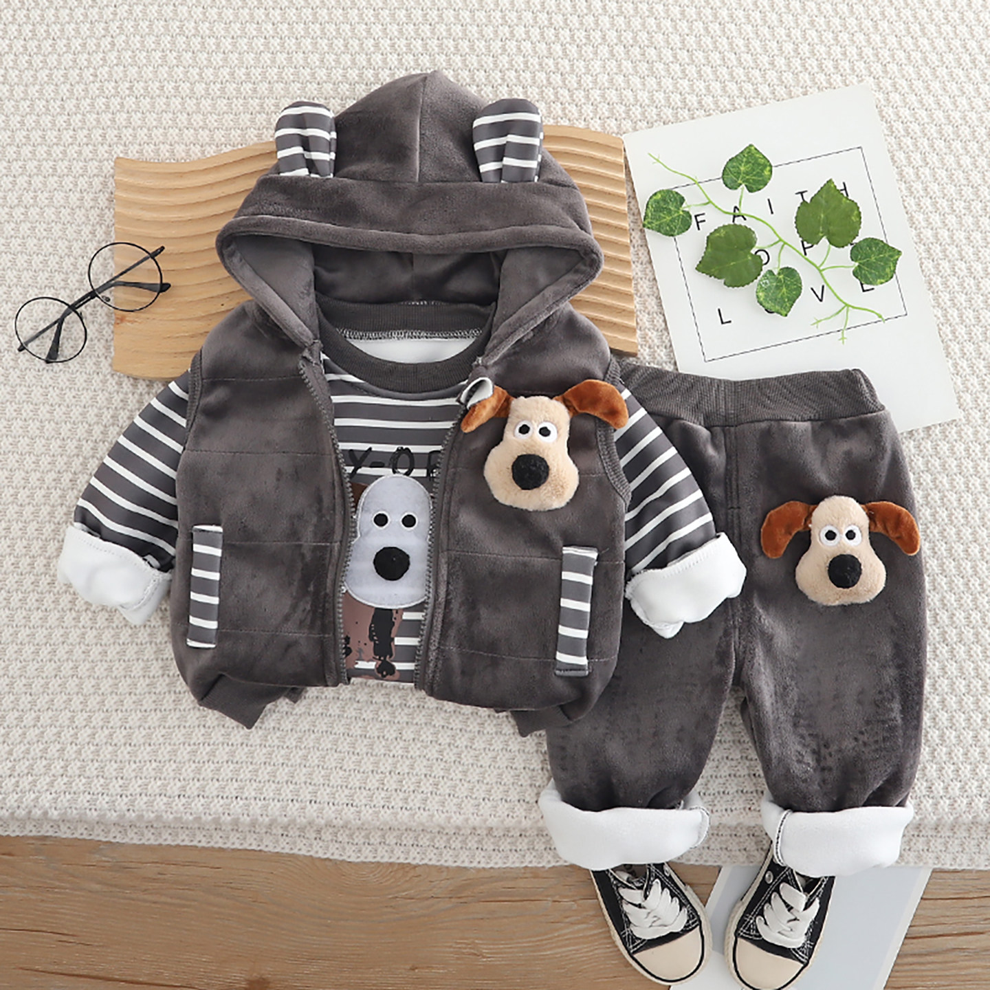 男童加绒套装宝宝秋冬季一体绒三件套婴儿童洋气休闲连帽卫衣冬装