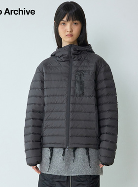 Millo Archive25年冬款女复古风连帽短款羽绒服女轻羽绒保暖外套