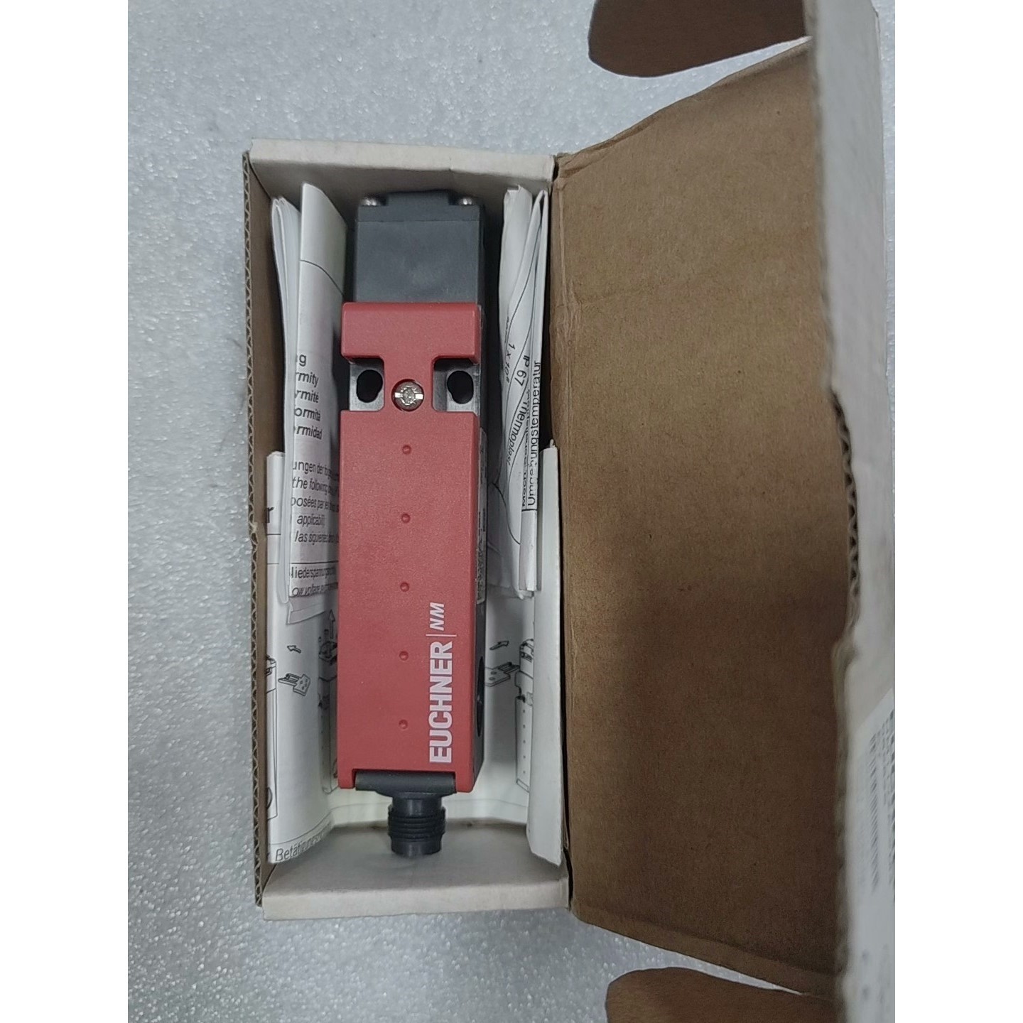 询价再拍 EUCHNER安士能 NM11VZA-SM4 安全门锁,全新